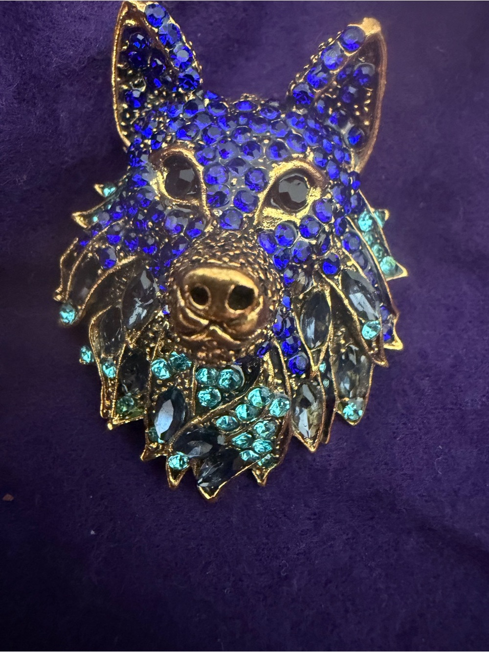 Gold-Tone Blue & Teal Wolf Head Crystal Brooch. Kitschy